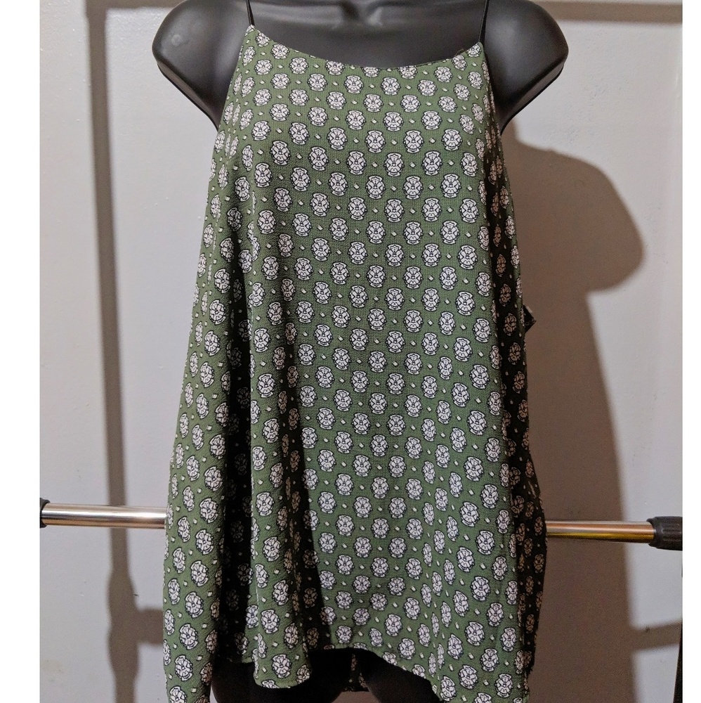 NWOT Olive green and White Tank Top